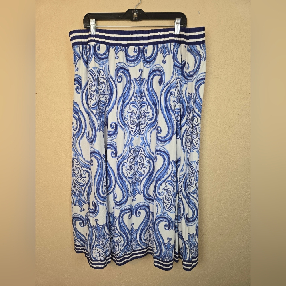 Soft Surroundings Blue and White Ornate Print Broom Maxi Skirt 2X (6339)